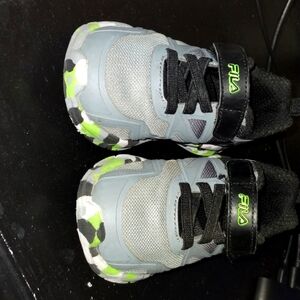 Toddler filas size 6